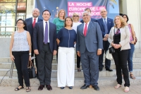 Foto de familia de las autoridades presentes en la Noche Europea de los Investigadores