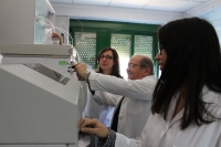 Investigadores de la UCO en uno de los laboratorios de la instituci