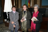 De izqda. a dcha,, Mercedes Osuna, Charo Mrida y Charo Altable