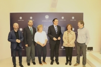 El rector de la UCO, junto con otros miembros de la comunidad universitaria en la presentacin de la Semana de la Ciencia