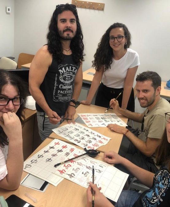 Taller de Caligrafía china en UCOidiomas