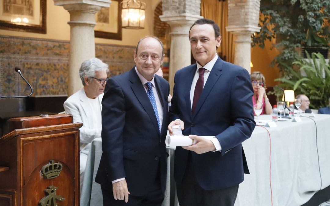 La UCO y la profesora titular de Literatura, Celia Fernández Prieto, Fiambreras de Plata 2022 del Ateneo de Córdoba