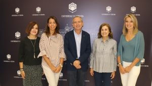 De izquierda a derecha, Mª Carmen Liñán, Rosario Moyano, Ricardo Córdoba de la Llave, Mª Dolores Muñoz Dueñas y Rosa Gallardo Cobos. 