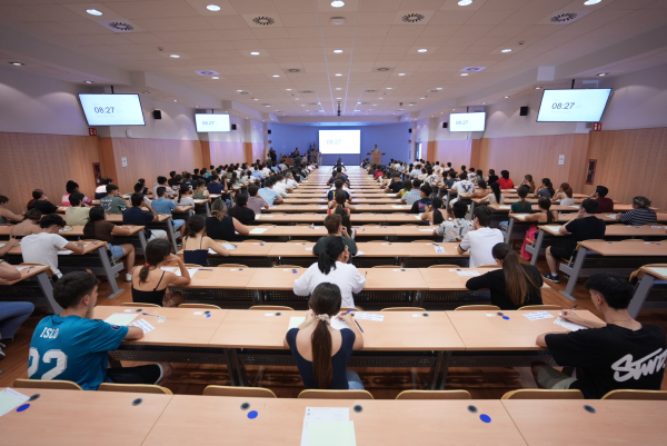 Estudiantes el primer día de la Pevau de julio.