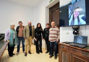 Integrantes del jurado antes de la deliberación.