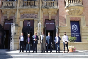 Representantes del COI y la AOAD junto con los vicerrectores Luis Medina y Enrique Quesada