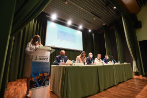 Autoridades presentes en la inauguración de la jornada.