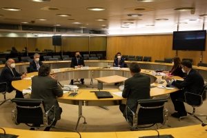 Imagen de la reunión mantenida ayer con el ministro, Pedro Duque.