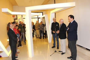 Imagen de archivo de la inauguración de la instalación &quot;De paso&quot;, que se exhibe en el Rectorado.