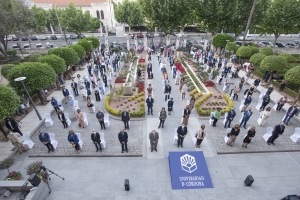 Foto de familia de los premiados.