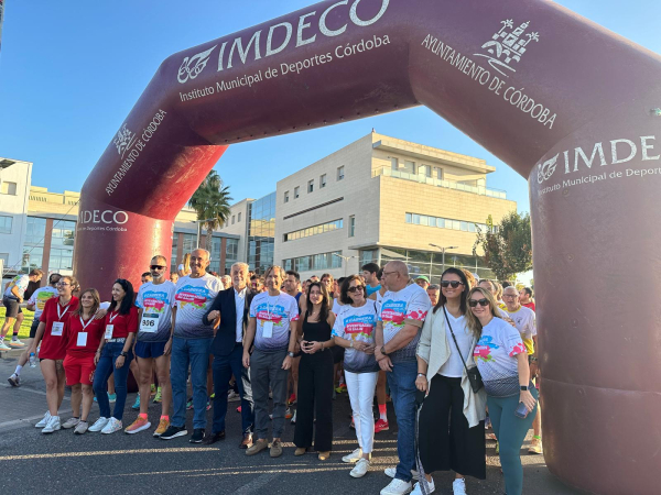 El rector y autoridades en la salida de la carrera. 