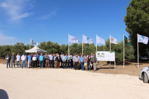 Foto de familia de los participantes en la jornada