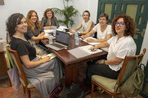 Integrantes del jurado en la deliberación.