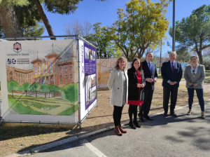 De izquierda a derecha: Dolores Franco, concejala de Igualdad; Ana Carrillo, primera teniente de alcalde; José Carlos Gómez, rector de la UCO; Lorenzo Salas, vicerrector de Universidad Digital y Planificación Estratégica; y Eva María Torres, concejala de Cultura.