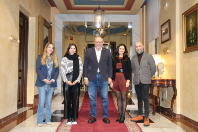 De izquierda a derecha, Luna Santos, Irene Moraga, Manuel Torralbo, Silvia Abad y Javier Ávila. 