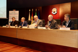 Equipo de dirección de la EPSB y el rector durante la inauguración de la jornada.