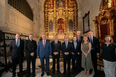 Foto de familia de autoridades asistentes al acto de presentación de la Academia de la Diplomacia.