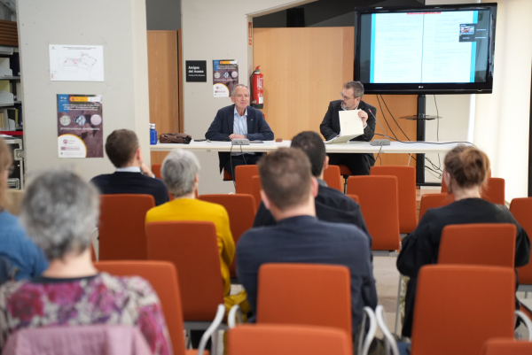 El decano de la Facultad de Filosofía y Letras, Ricardo Córdoba de la Llave, inaugurando el encuentro.