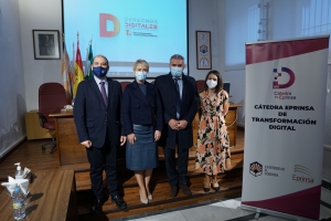 De izquierda a derecha: Enrique Quesada, Carme Artigas, Víctor Montoro y Mª Catalán.