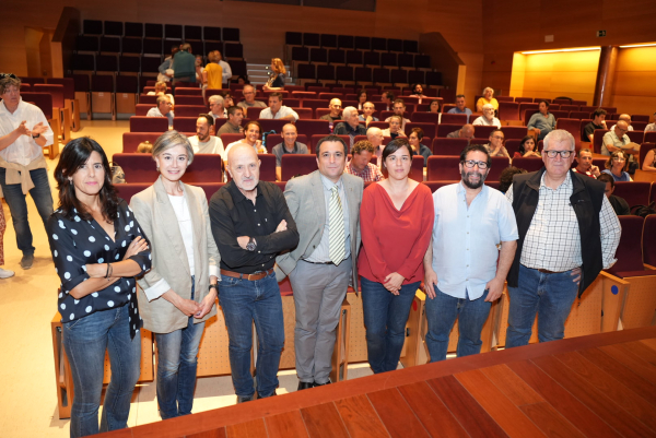 Asistentes a la proyección del documental.