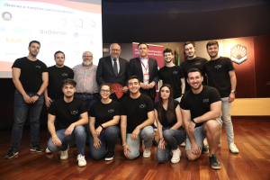 Integrantes del Aula de Software Libre de la UCO con el rector, el vicerrector y el consejero.