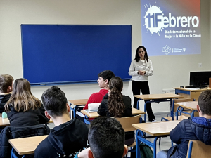 La investigadora Laura Rabasco durante Charlas 11F 2023