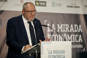 El rector durante su intervención.