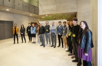 Foto de familia de autoridades y participantes en la octava edición de Suroscopia.