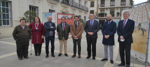 Foto de familia de las autoridades asistentes a la inauguración.