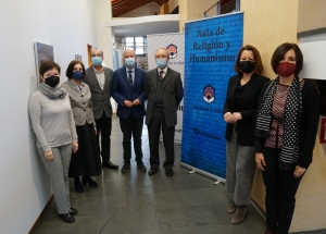 Foto de familia de la presentación del Seminario.