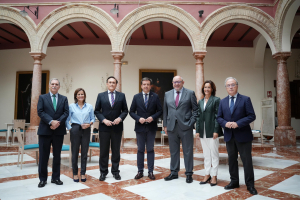 Autoridades asistentes a la presentación.