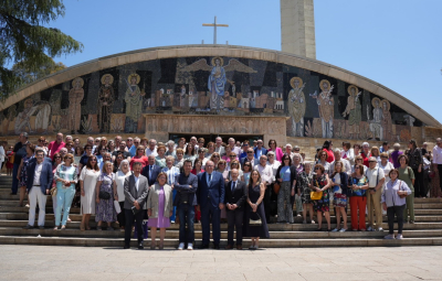 Foto de familia tras la clausura.