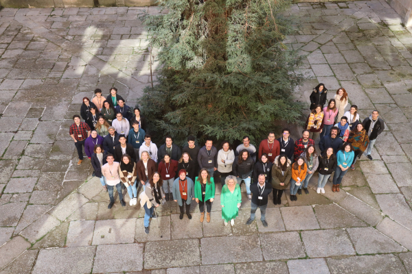 Foto de familia de asistentes a las Jornadas.