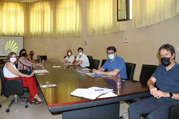 Asistentes a la reunión del proyecto UCOincluye