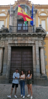 Álvaro Martínez Sánchez, Isabel Onetti Benítez e Irene Priego Moreno representarán a la UCO en el torneo de la Fundación Española de Debate Jurídico