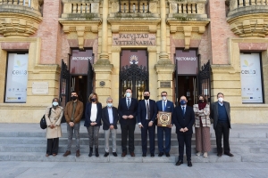 La delegación libia durante la bienvenida por parte de las autoridades de la UCO