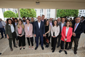 El rector Manuel Torralbo con los integrantes de su equipo de Gobierno en una imagen de archivo.