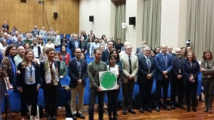 Foto de familia de los asistentes al encuentro