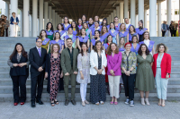 Foto de familia tras la graduación.