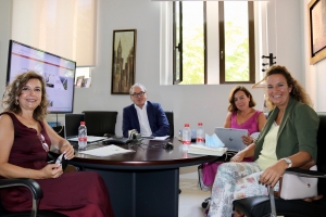 Momento de la reunión entre la UCO y la Fundación &quot;la Caixa&quot;