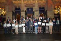 Foto de familia tras la entrega de premios.