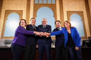 De izquierda a derecha, Blanca Torrent, José Carlos Gómez Villamandos, Manuel Torralbo, Miguel Ángel Tamarit y Ana Mª López, tras la firma de la adhesión de la UCO al Clúster.