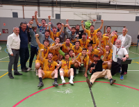 La selección celebrando su tercer puesto.