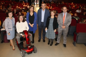 De izquierda a derecha, Inmaculada Luque, Juana Lendínez Julieta Mérida, Arturo Chica, Alejandrina Urquízar y Antonio González, minutos antes de la inauguración de las jornadas de Doctorado