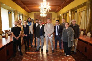 Autoridades académicas y ponentes que han participado en la inauguración de las jornadas.