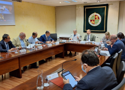 Reunión de la Comisión Académica del CAU celebrada ayer.