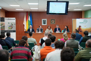 Momento de la inauguración del taller.