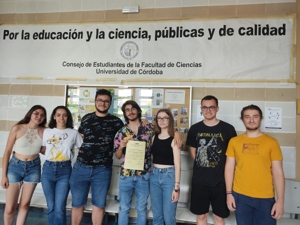 El Consejo de Estudiantes de Ciencias, con su acreditación del nivel 2 del Programa Trébol.