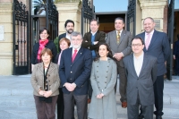 El rector, en el centro, junto a los mimebros del jurado, el vicerrector Manuel Torralbo y el teniente de alcalde Jos Joaqun Cuadra